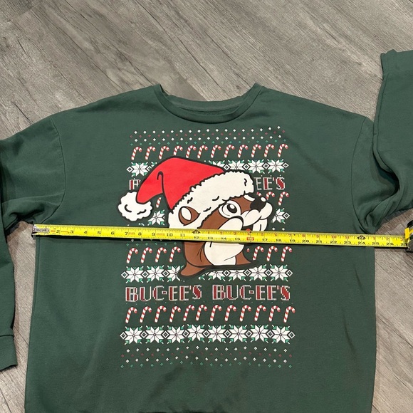 Bucees Christmas sweatshirt size XL - Picture 6 of 7